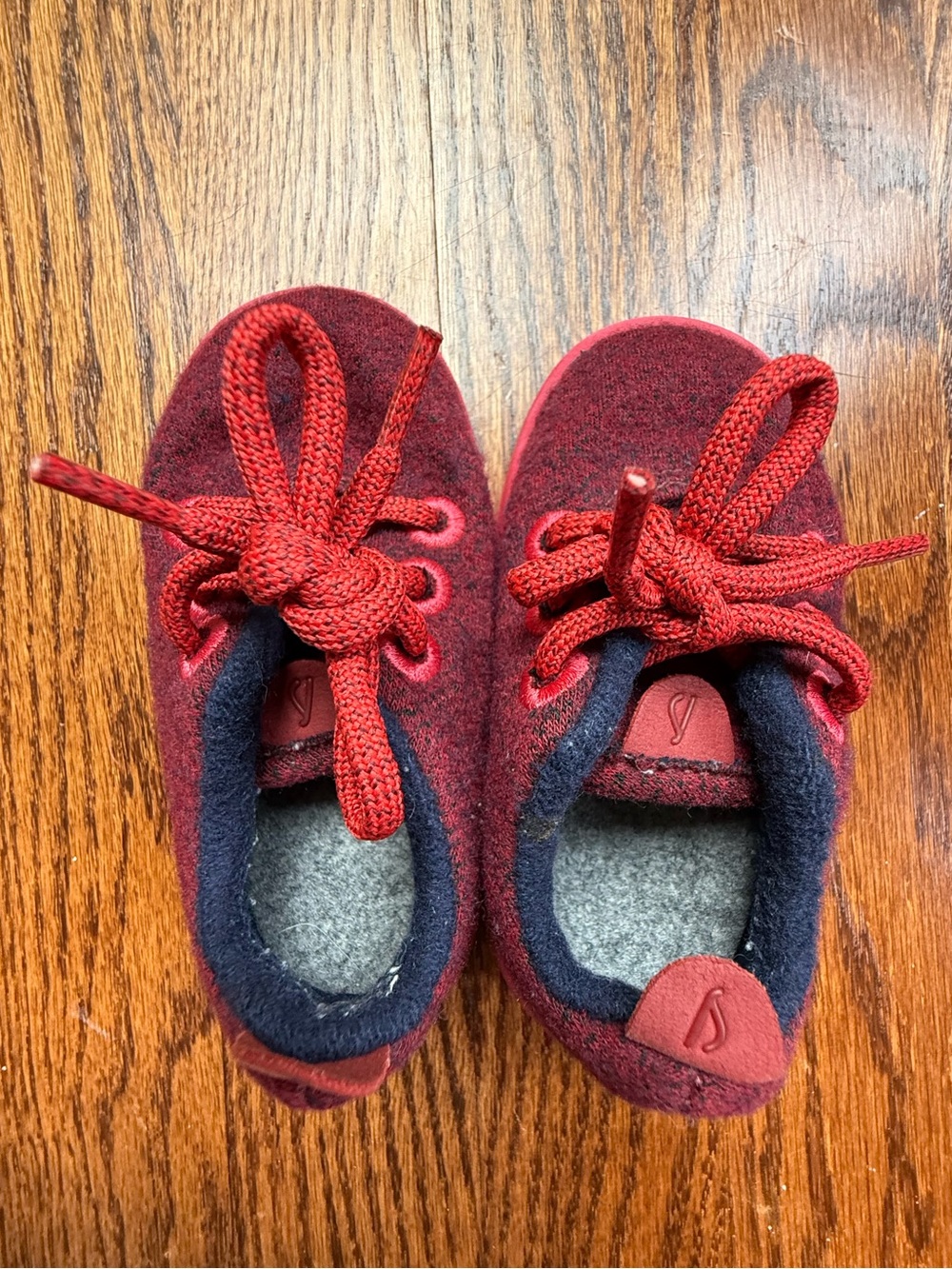 Allbirds Smallbirds Red Wool Runner Sneakers Sz T5 - Picture 2 of 8